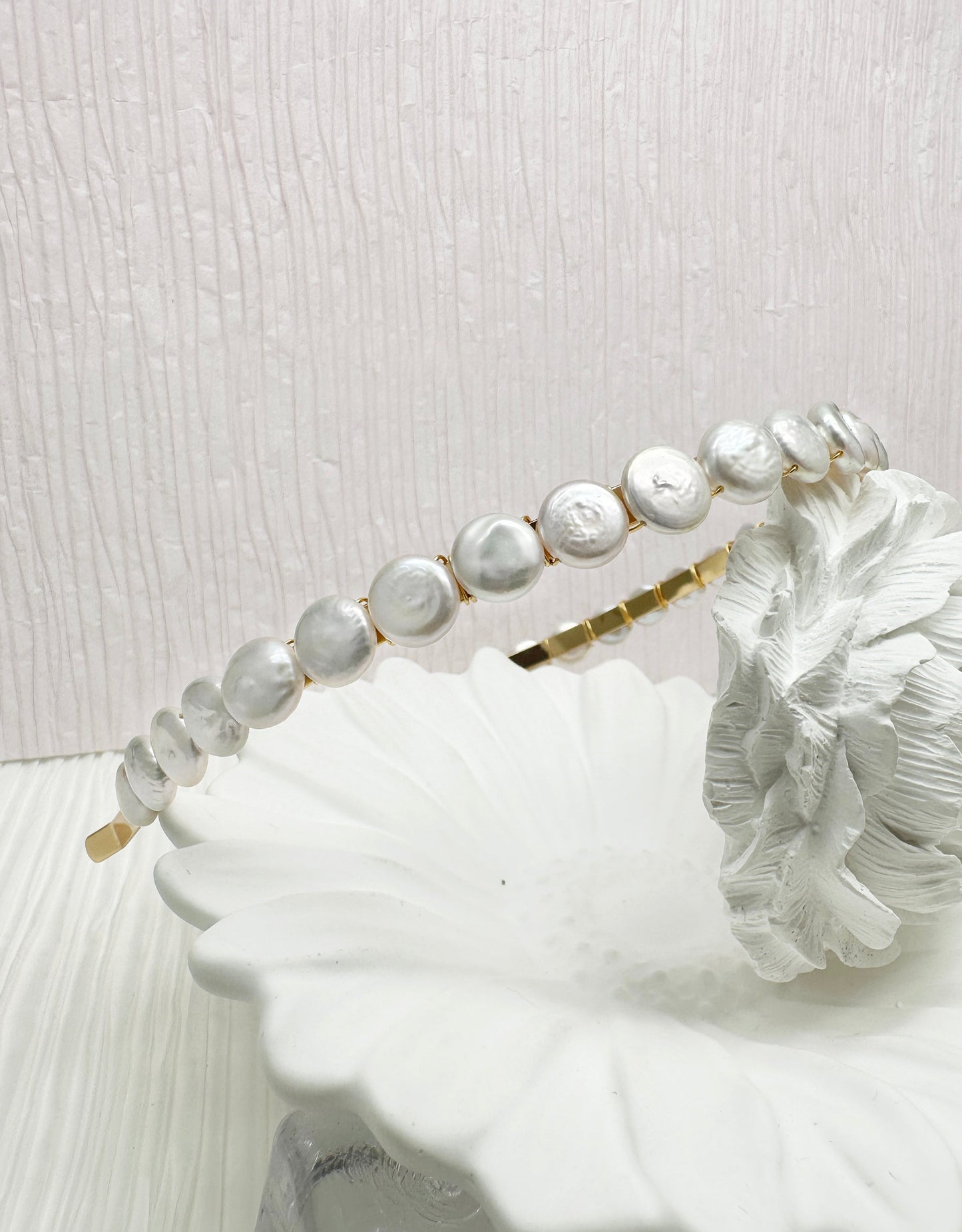 Round Shaped Freshwater Pearls Hair Band-2